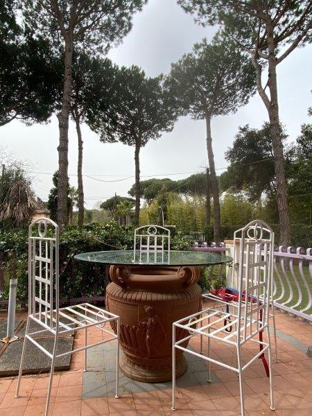 casa indipendente in vendita a Massa in zona Poveromo