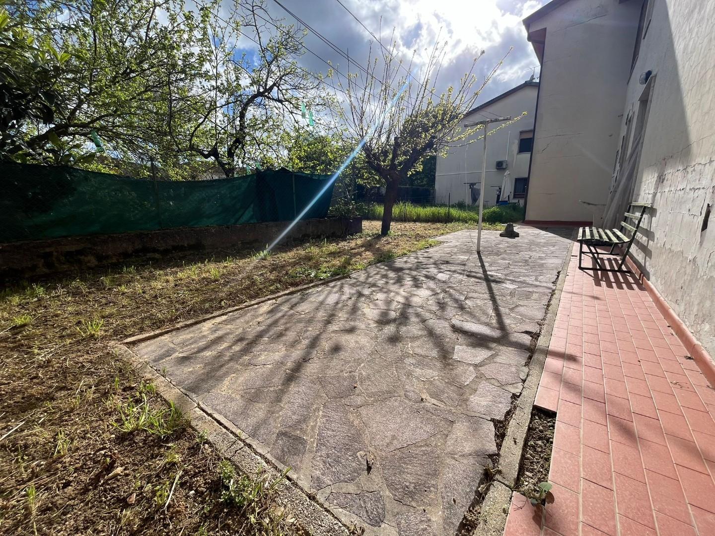 Immagine 27 di Villetta a schiera in vendita  a Crespina Lorenzana