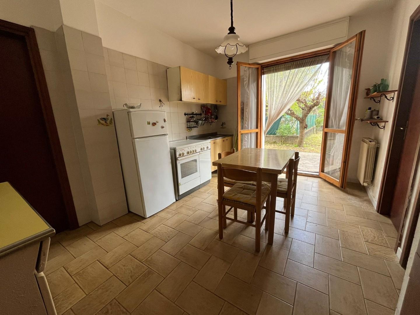 Immagine 2 di Villetta a schiera in vendita  a Crespina Lorenzana