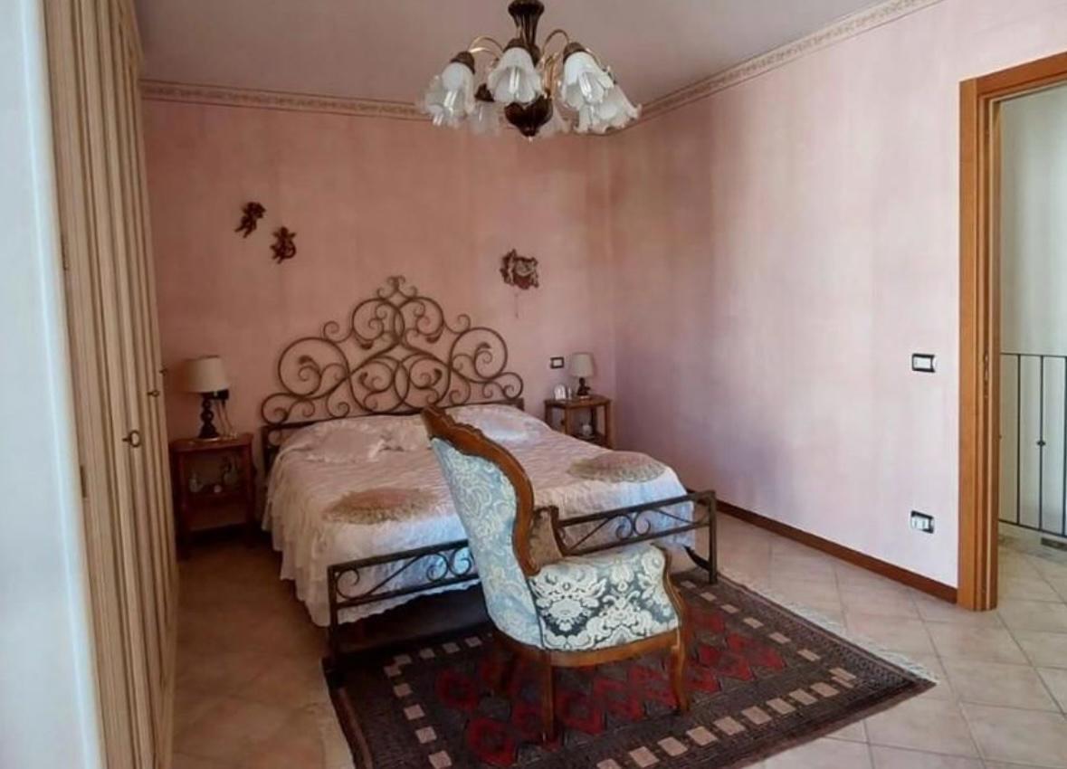 Immagine 8 di Terratetto in vendita  a Capraia E Limite