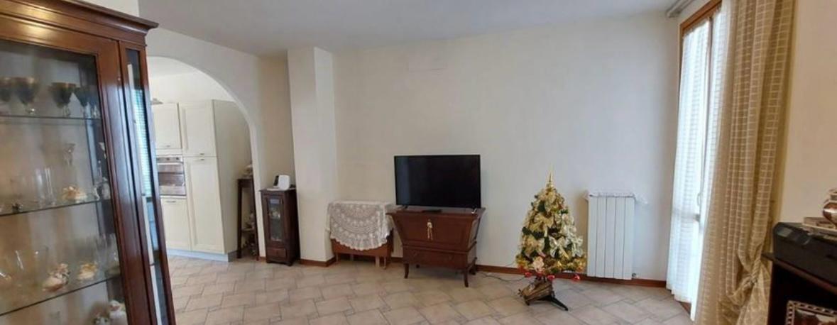 Immagine 11 di Terratetto in vendita  a Capraia E Limite