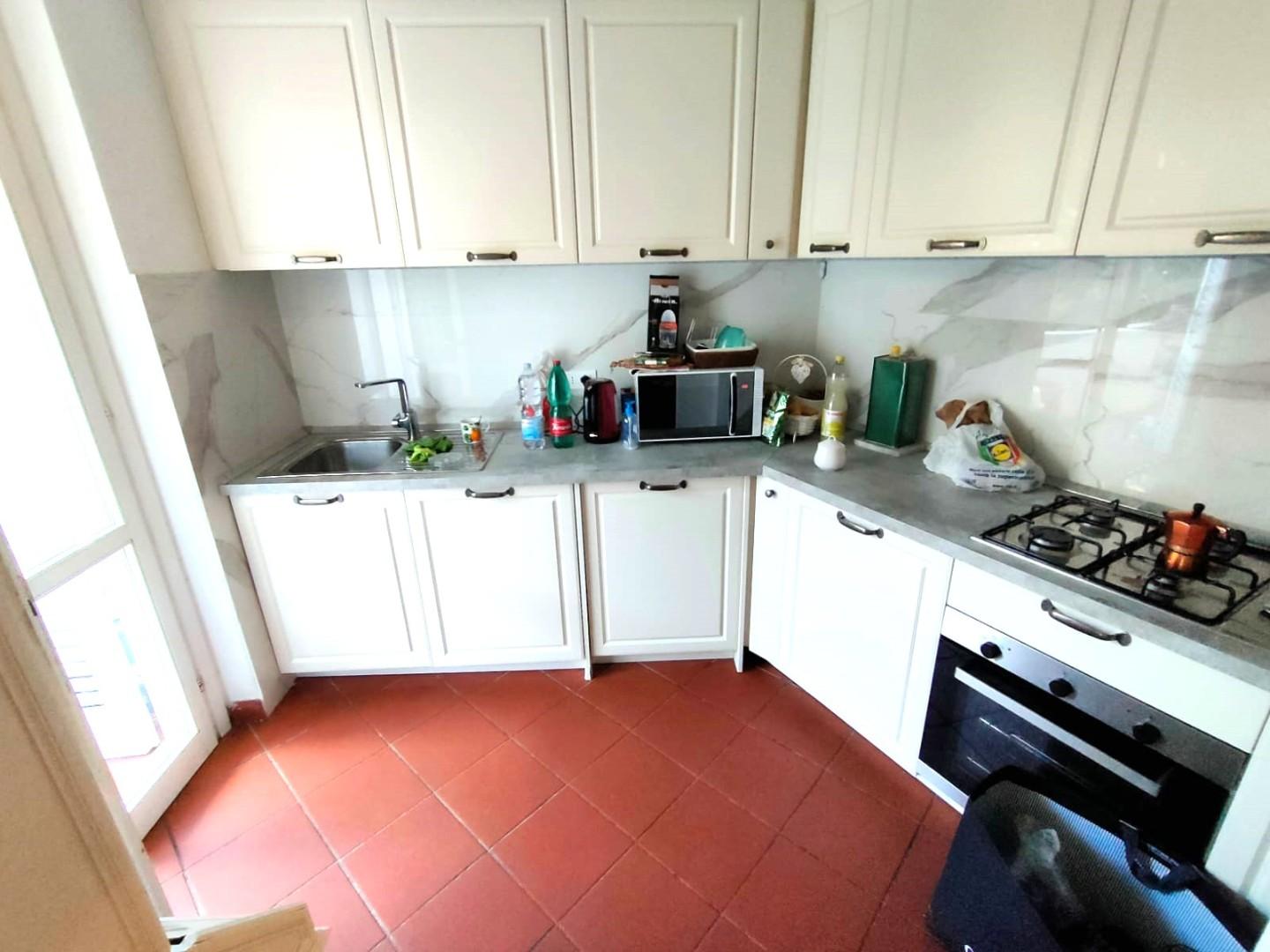 Immagine 4 di Appartamento in vendita  a Massa