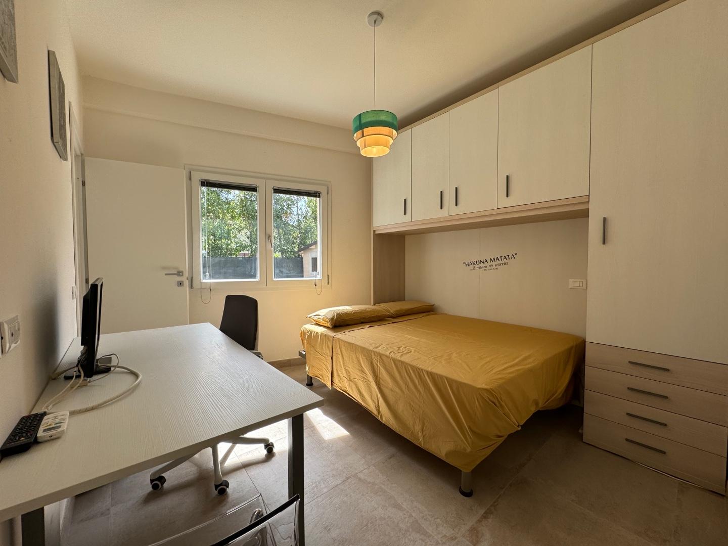 Immagine 10 di Appartamento in affitto  a Montignoso