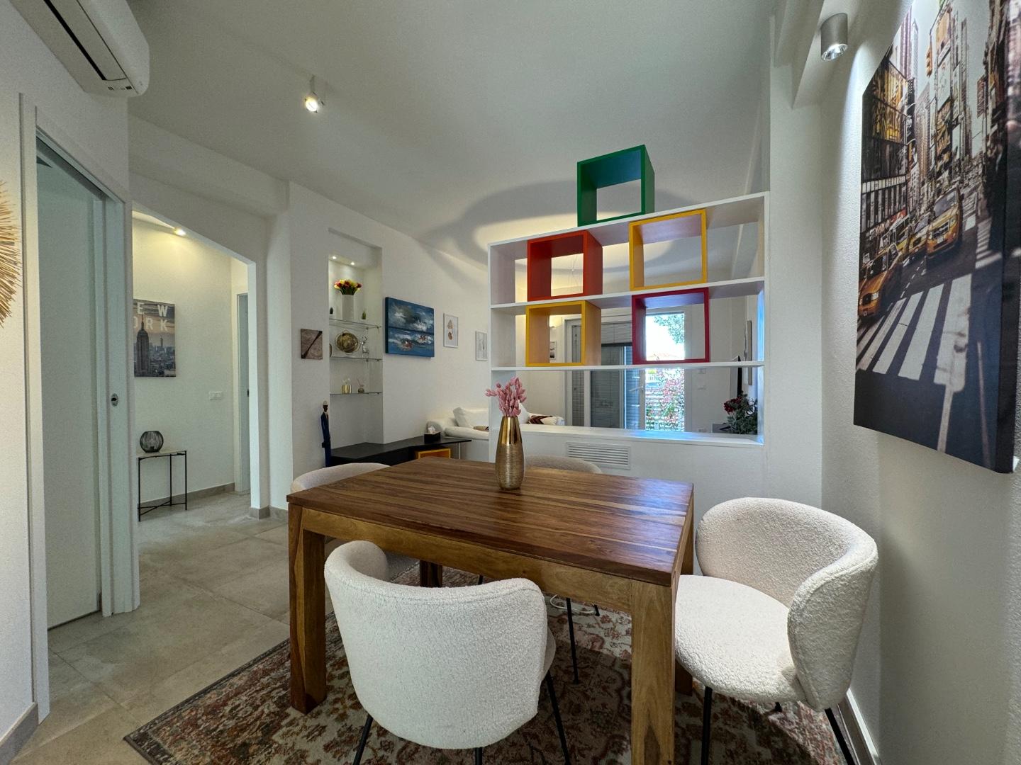 Immagine 4 di Appartamento in affitto  a Montignoso