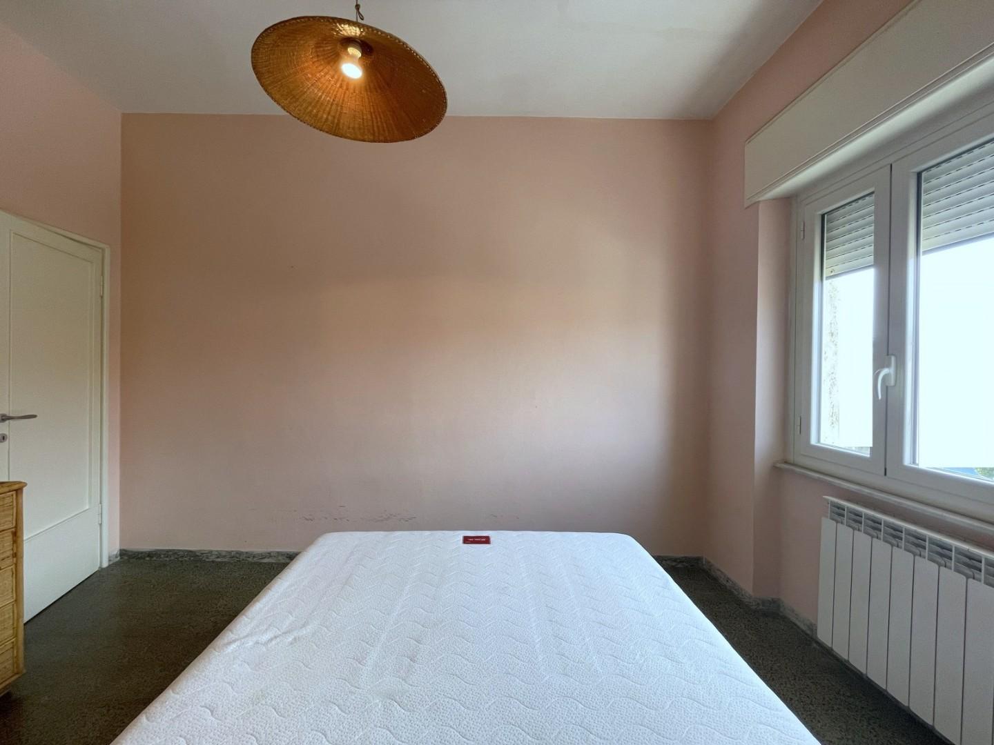 Immagine 30 di Appartamento in vendita  a Camaiore