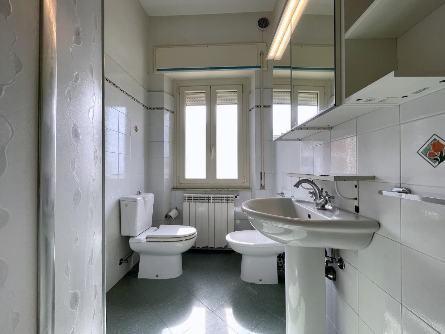 Immagine 16 di Appartamento in vendita  a Camaiore