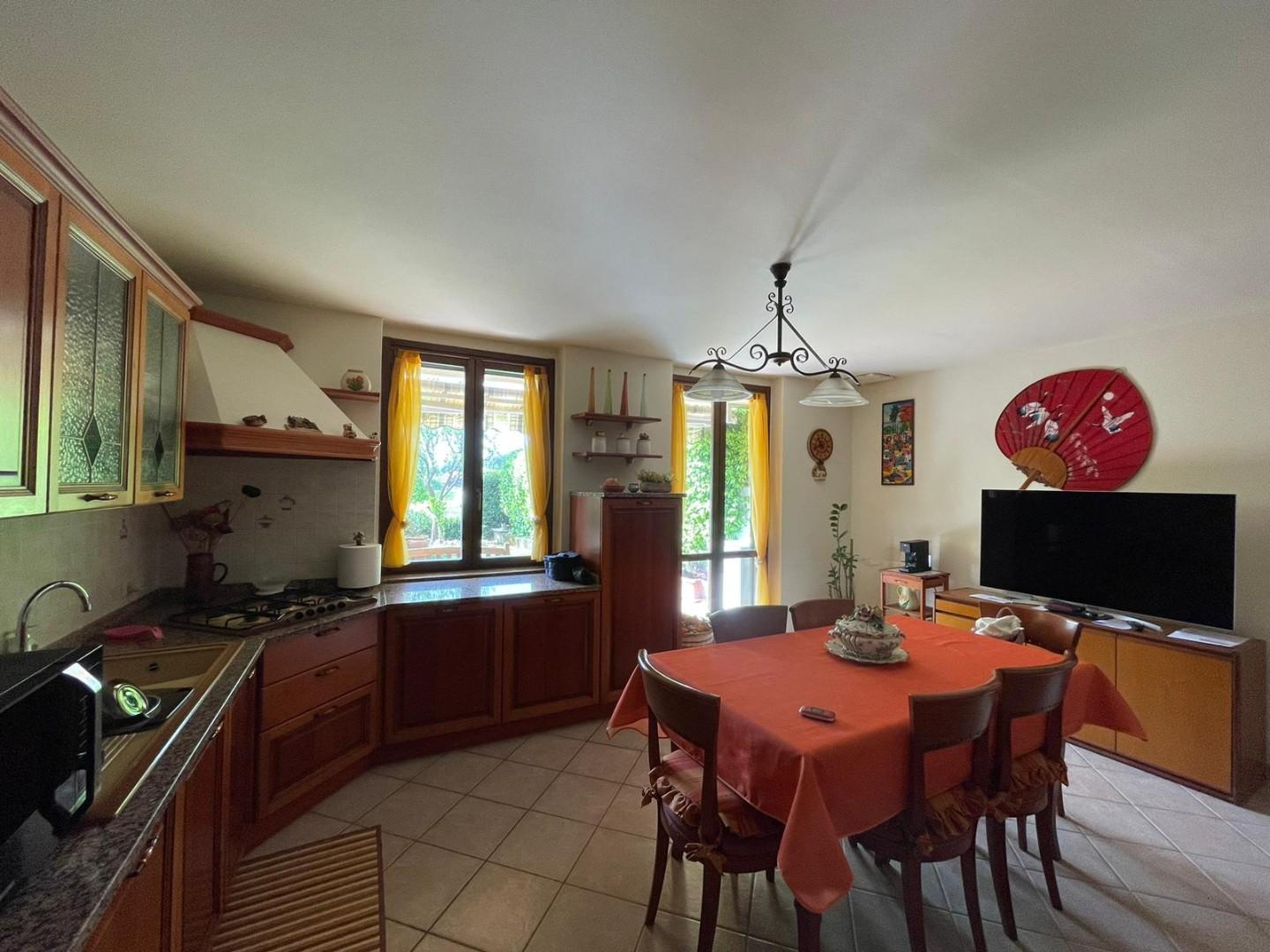 Immagine 14 di Terratetto in vendita  a Fucecchio