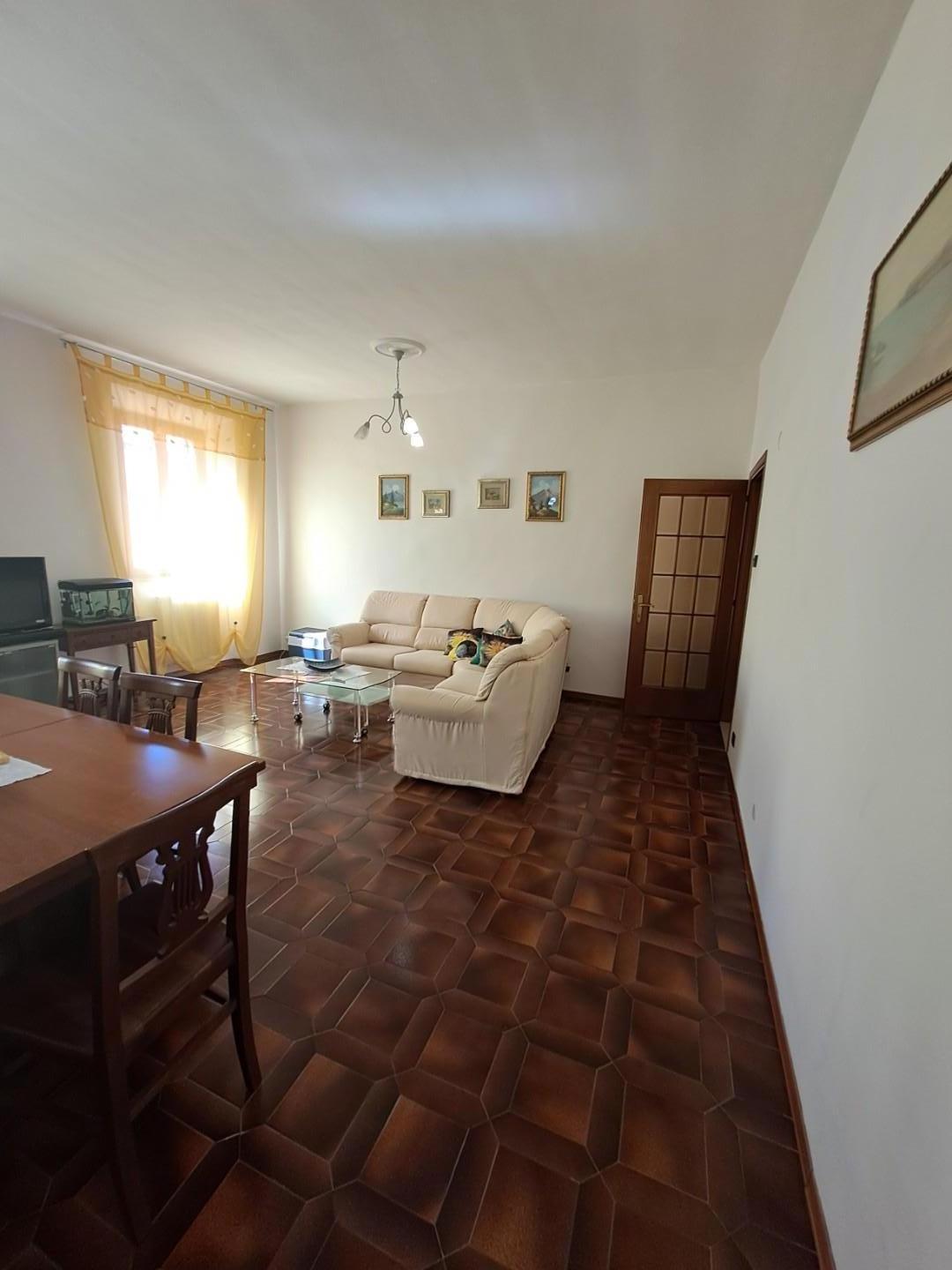 Immagine 2 di Appartamento in vendita  a Livorno