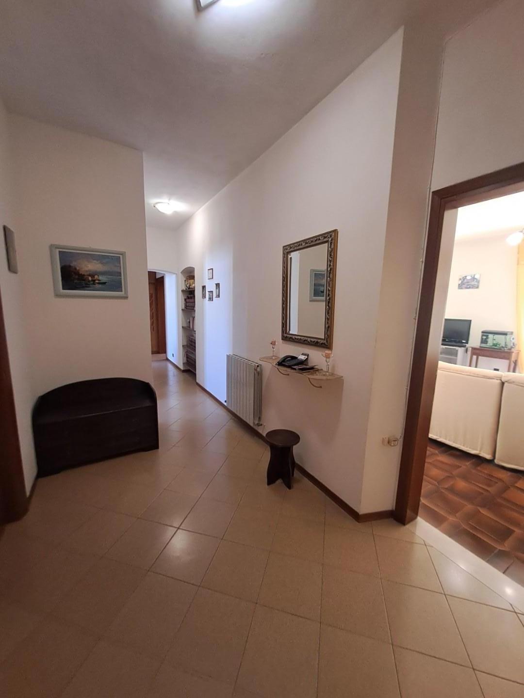 Immagine 29 di Appartamento in vendita  a Livorno