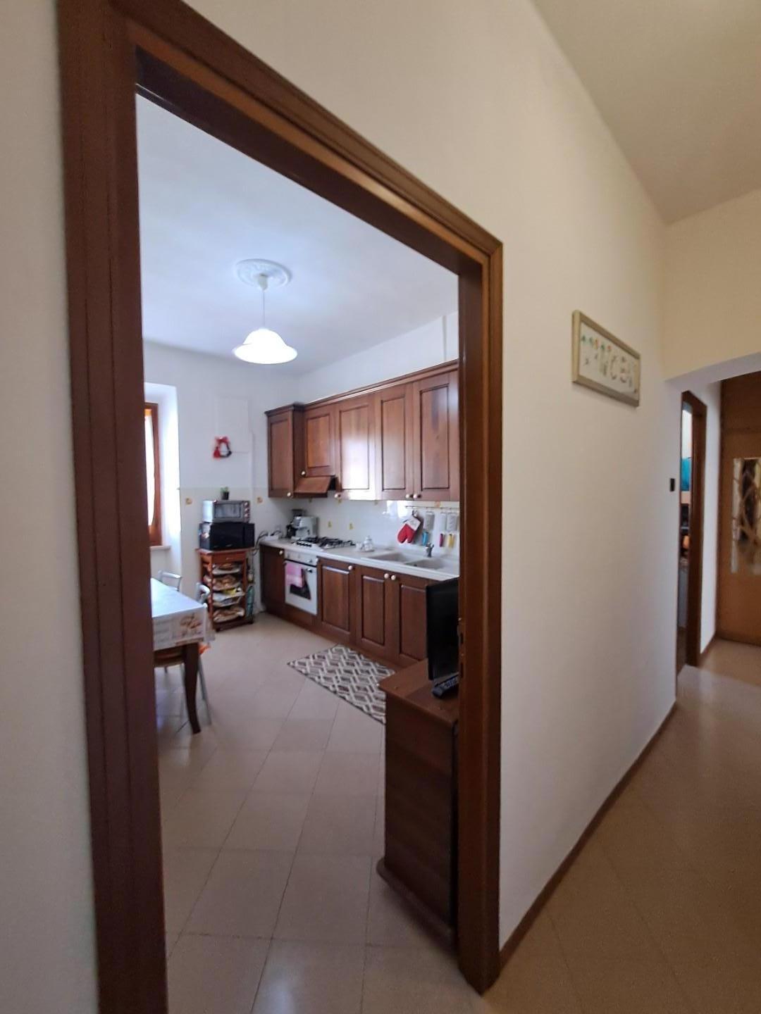 Immagine 34 di Appartamento in vendita  a Livorno