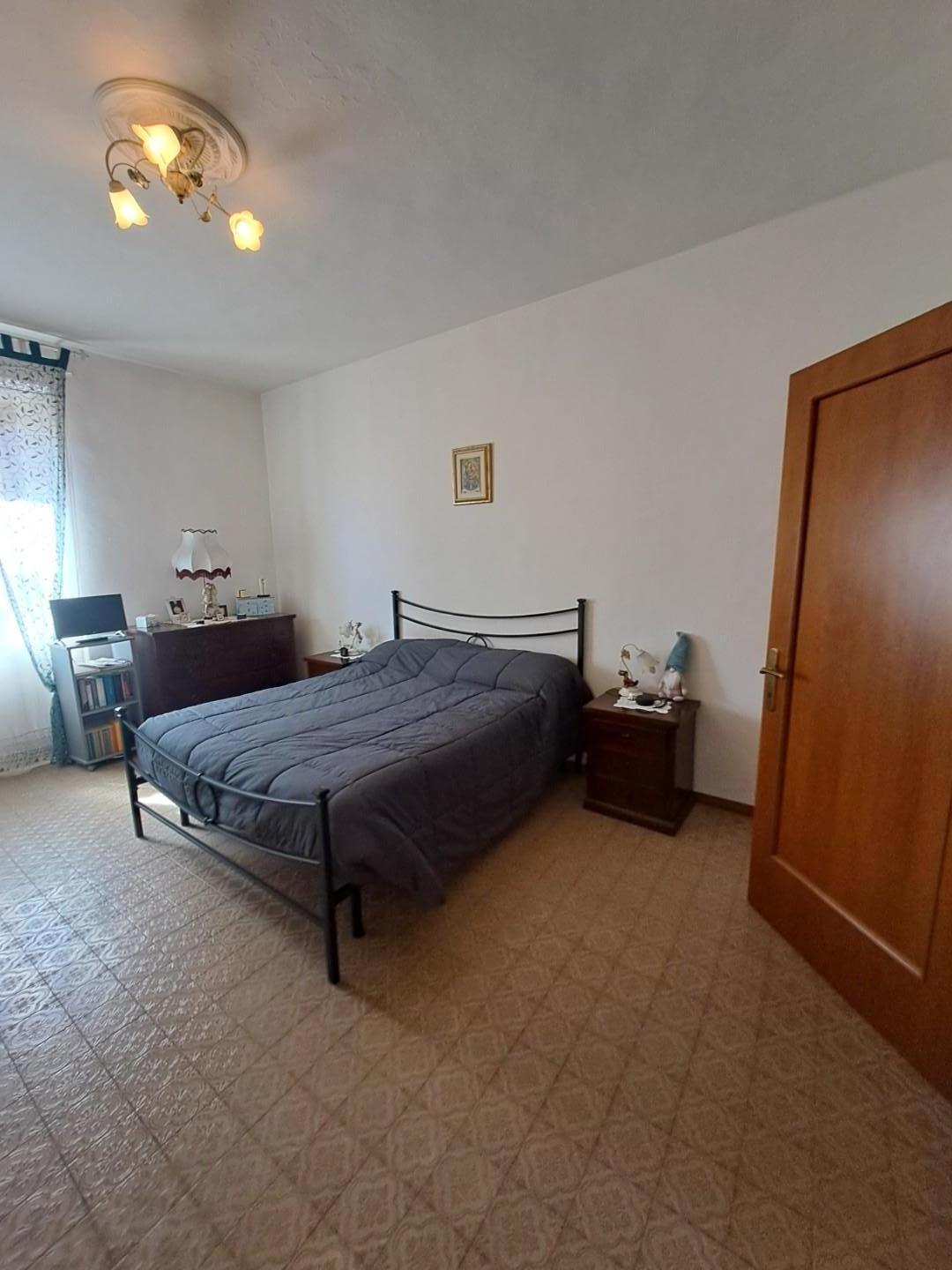 Immagine 17 di Appartamento in vendita  a Livorno