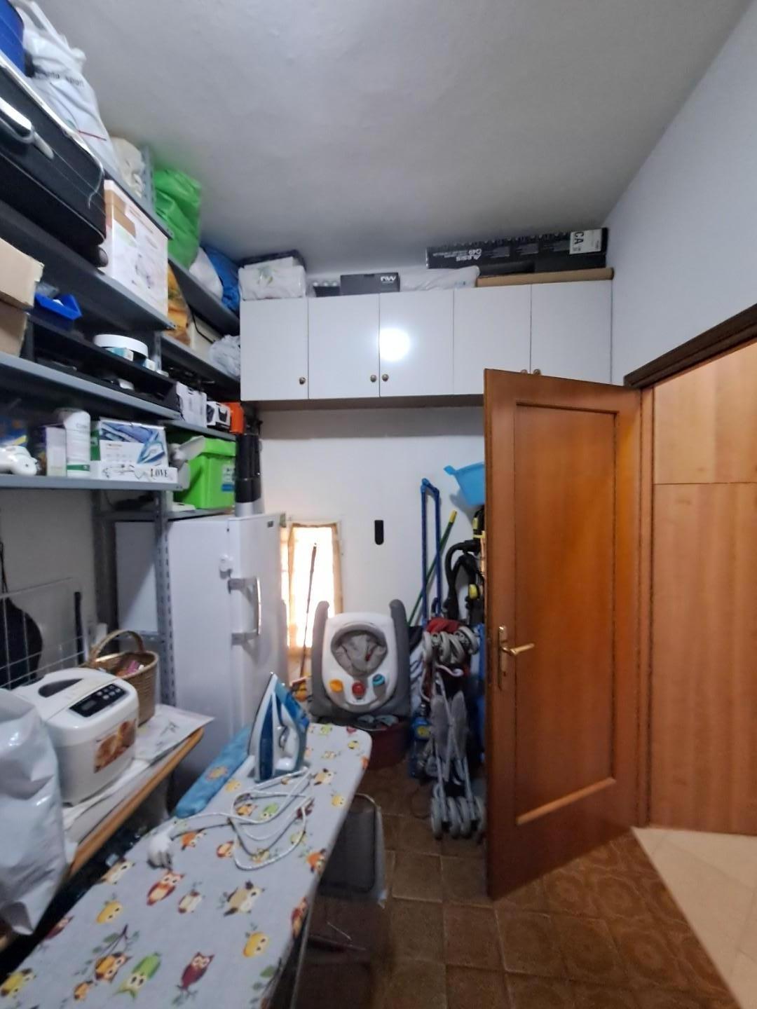 Immagine 38 di Appartamento in vendita  a Livorno