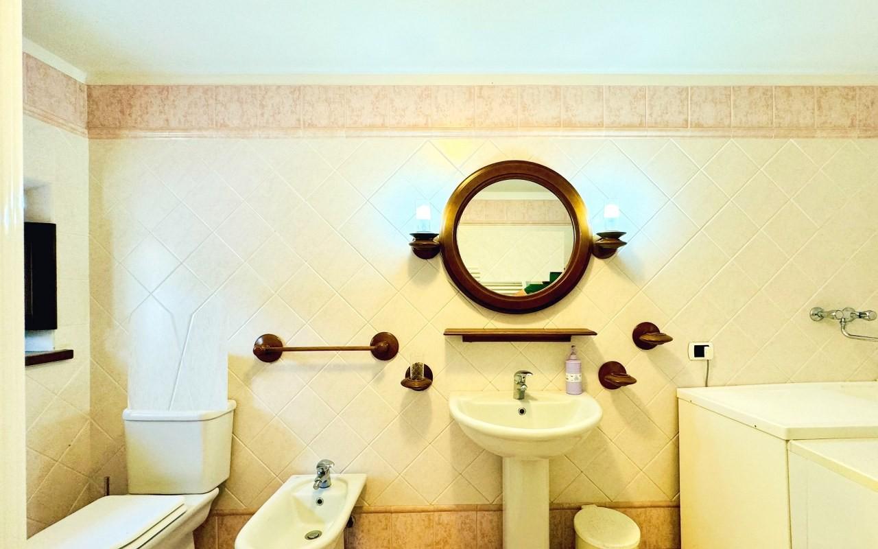 Immagine 56 di Villa in vendita  a Pietrasanta