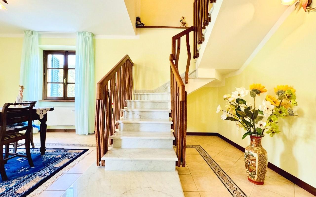 Immagine 30 di Villa in vendita  a Pietrasanta