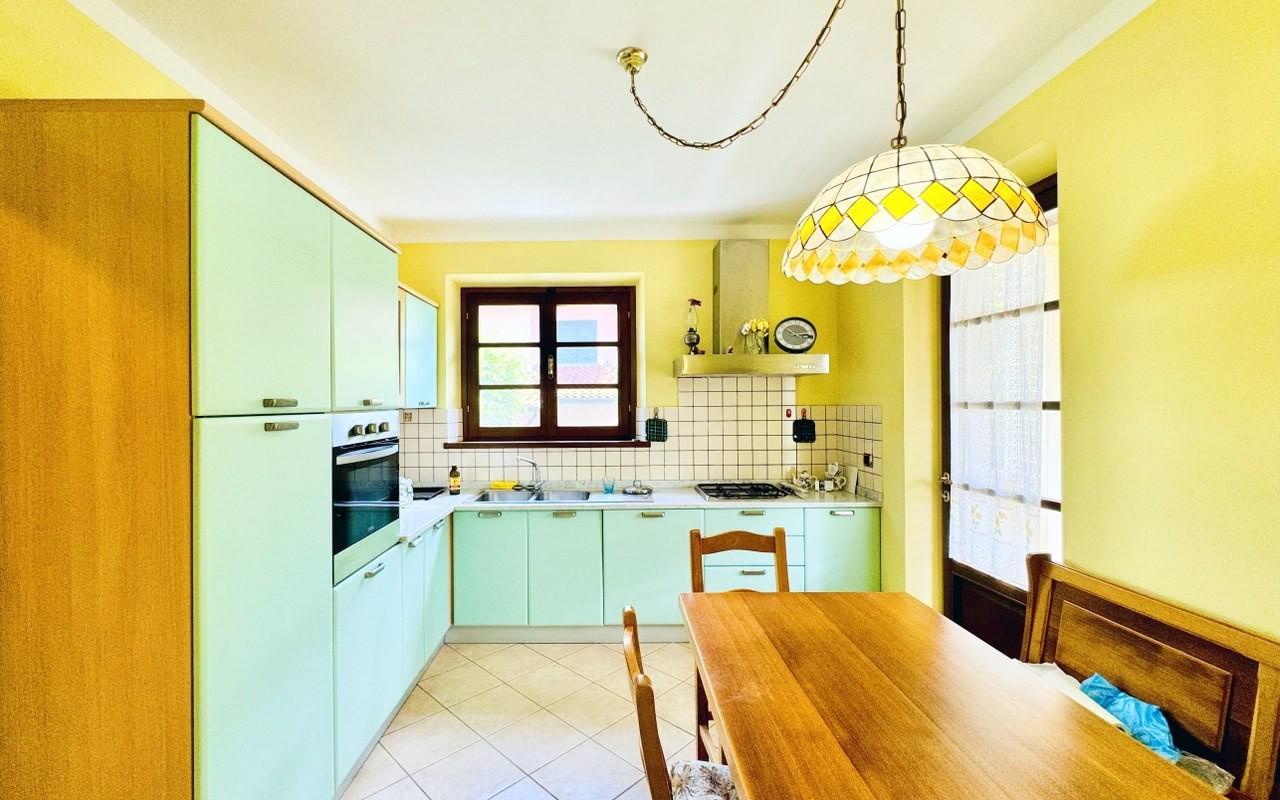 Immagine 10 di Villa in vendita  a Pietrasanta