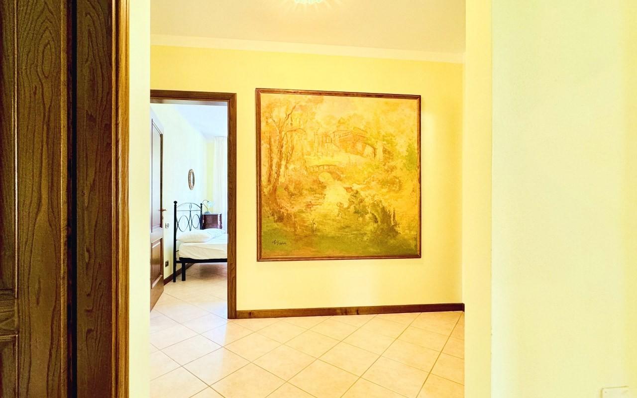 Immagine 16 di Villa in vendita  a Pietrasanta