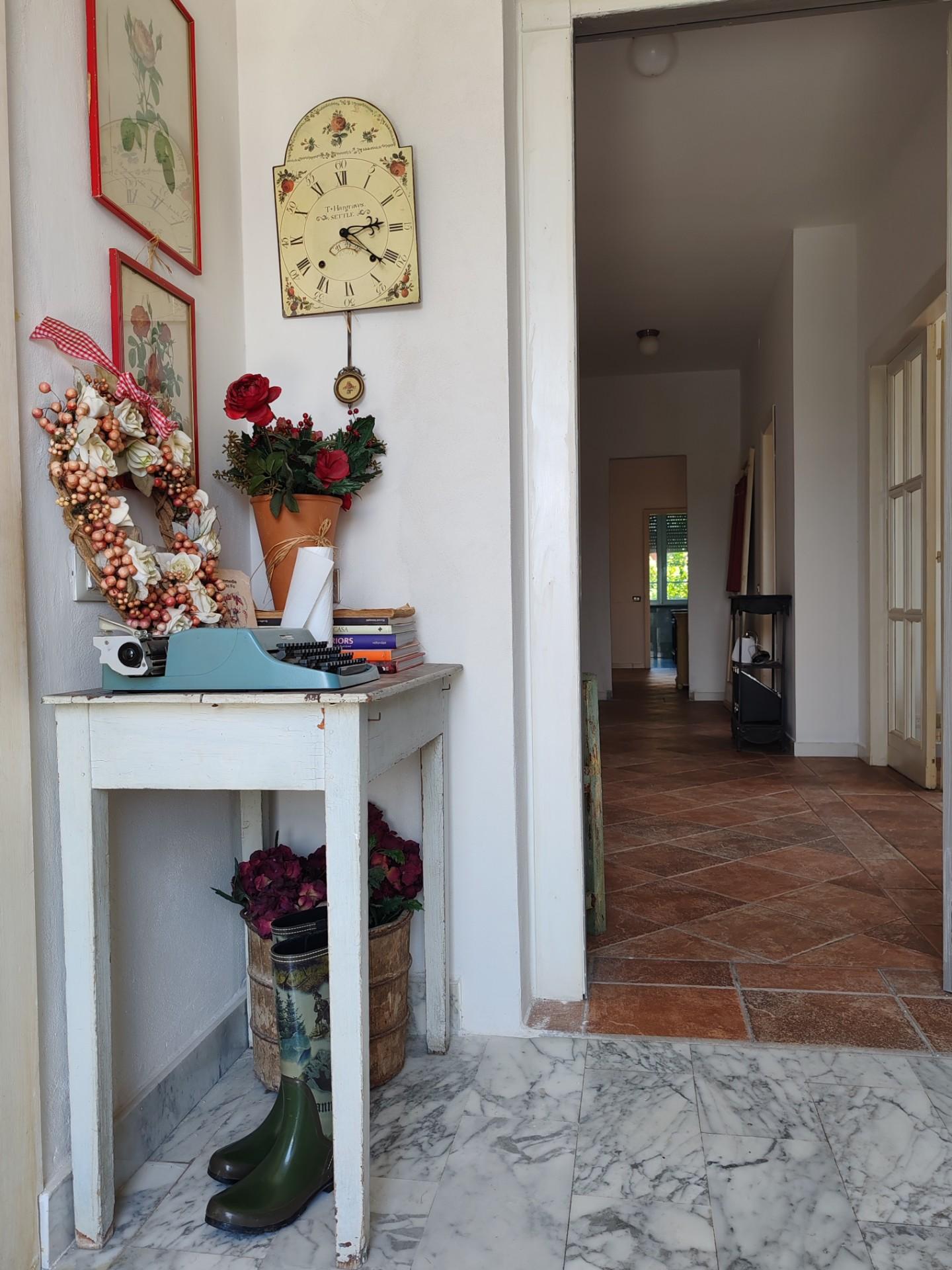 Immagine 27 di Appartamento in vendita  a Massa