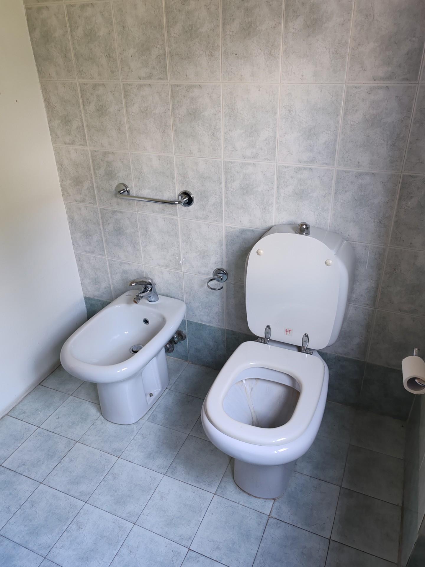 Immagine 16 di Appartamento in vendita  a Massa