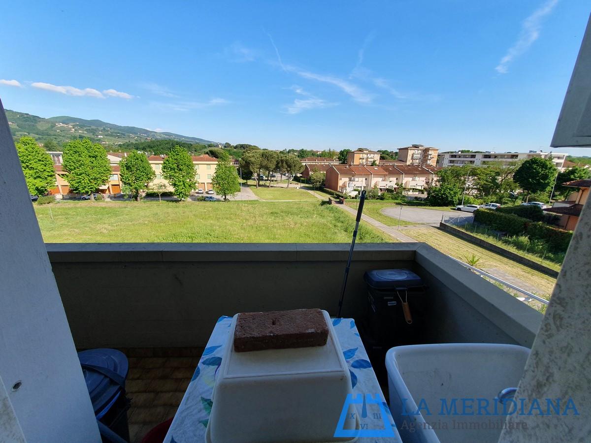 Immagine 13 di Appartamento in vendita  a Lamporecchio