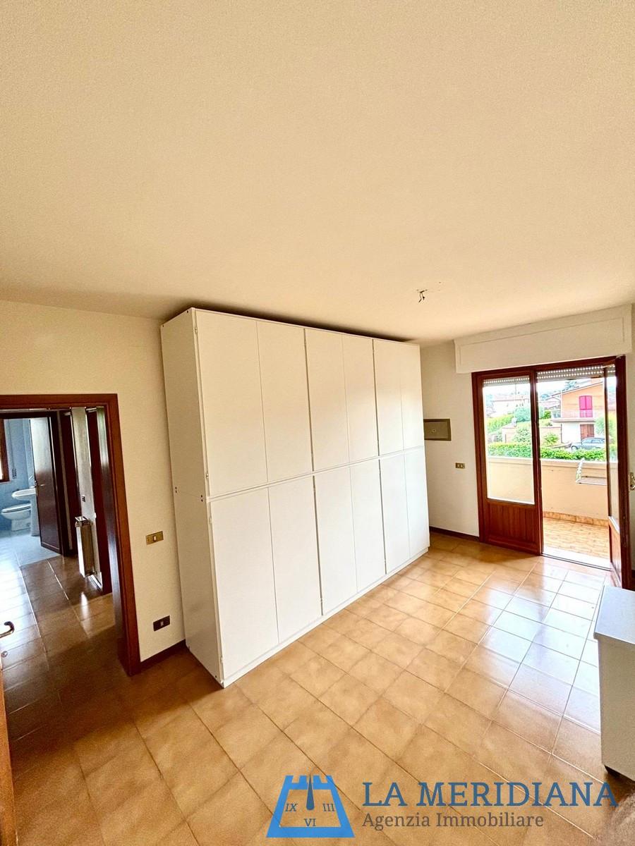 Immagine 8 di Appartamento in vendita  a Lamporecchio