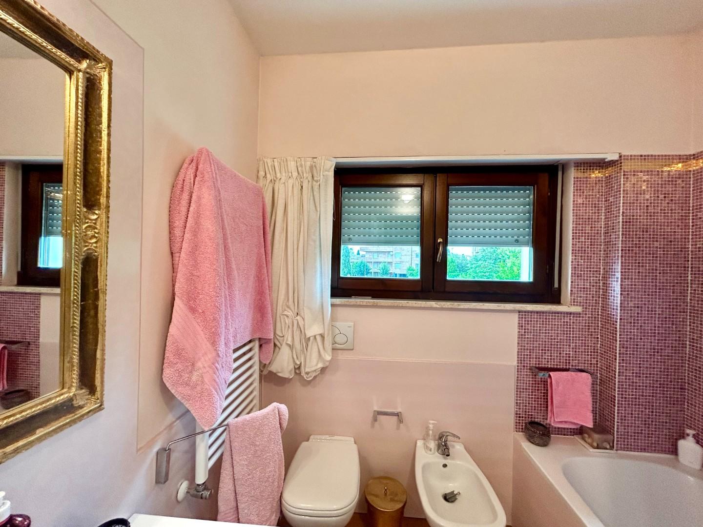 Immagine 11 di Appartamento in vendita  a Sovicille