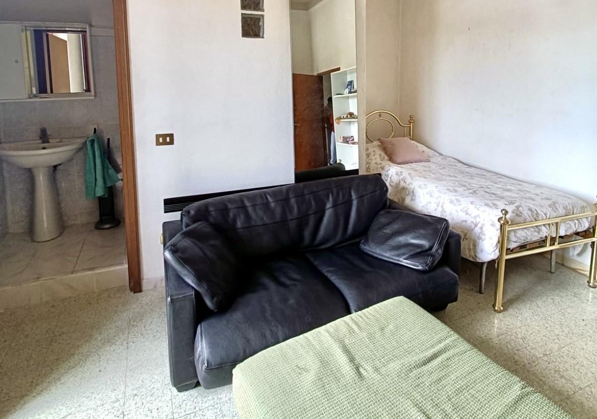 Immagine 8 di Appartamento in vendita  a Siena