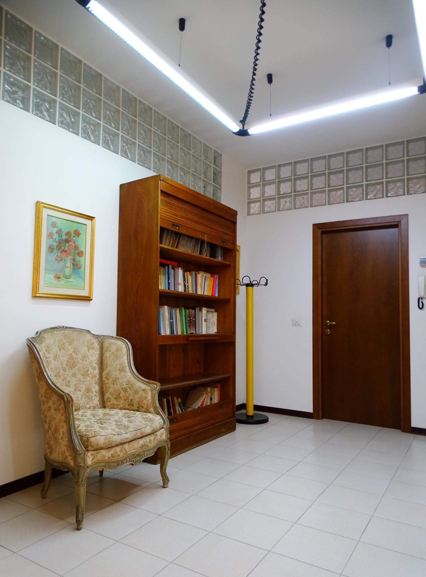 Immagine 12 di Ufficio in vendita  a San Miniato