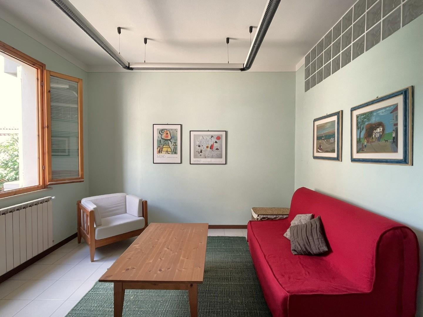 Immagine 1 di Ufficio in vendita  a San Miniato