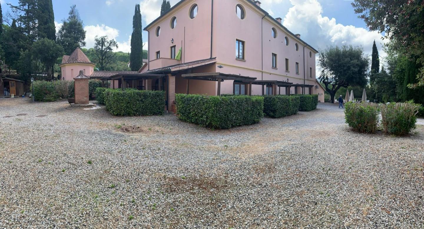 Immagine 1 di Albergo/B&B/Residence in vendita  a Riparbella
