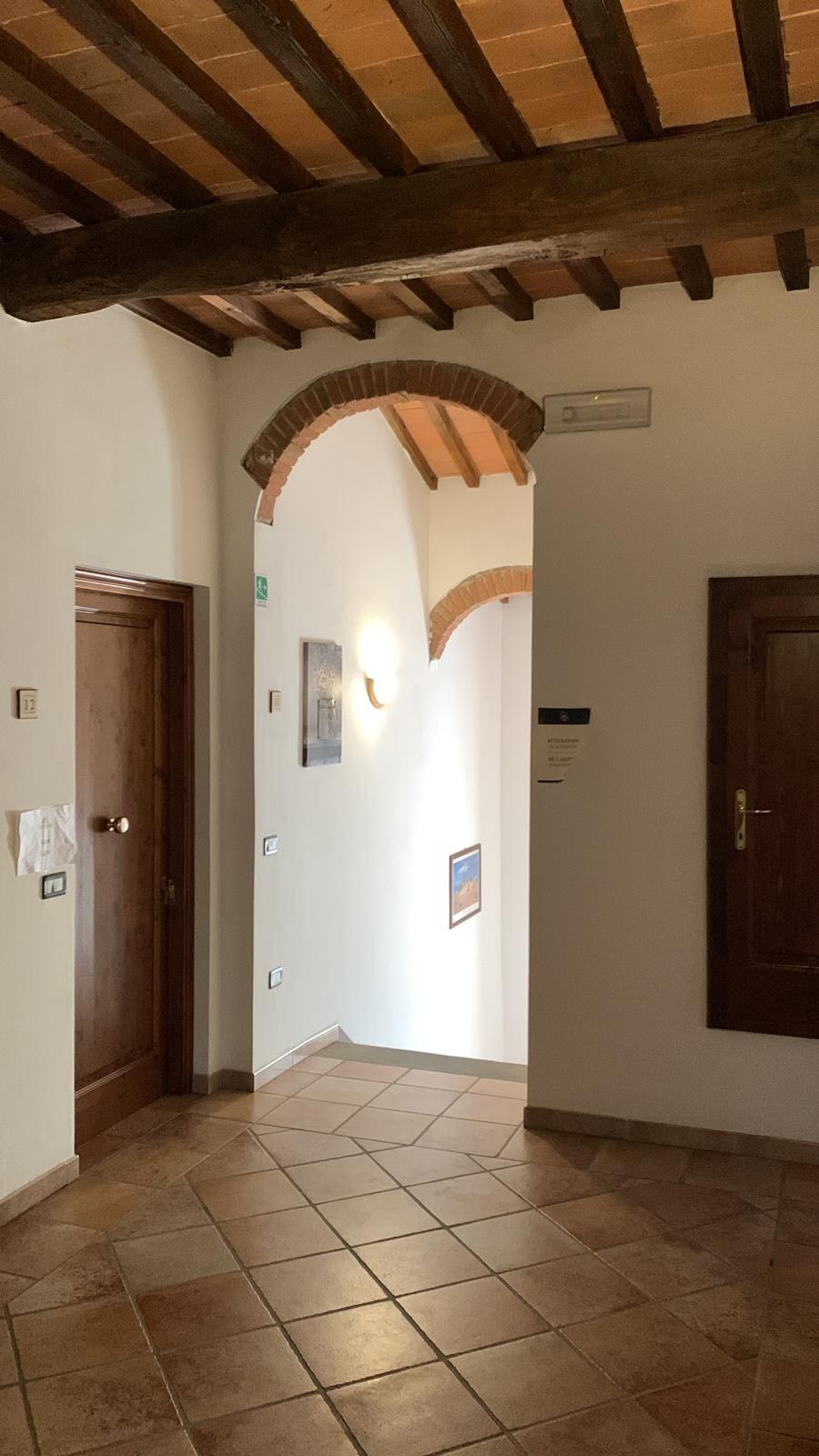 Immagine 10 di Albergo/B&B/Residence in vendita  a Riparbella