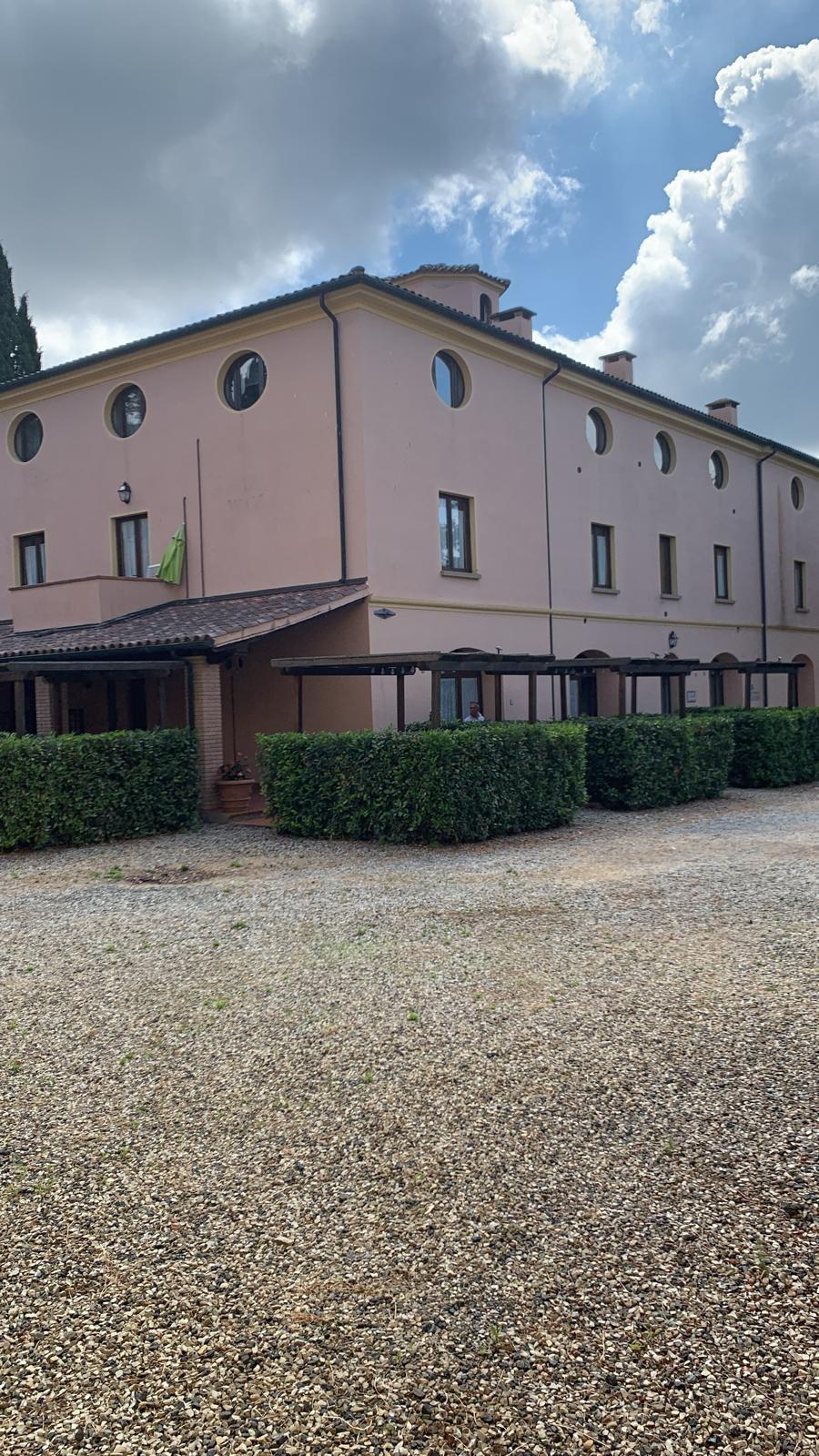 Immagine 2 di Albergo/B&B/Residence in vendita  a Riparbella