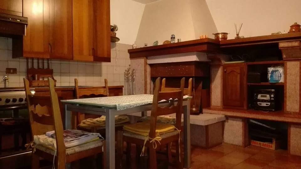 Immagine 10 di Villetta a schiera in vendita  a Carrara