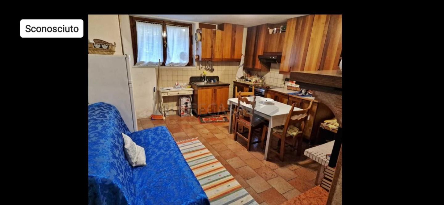 Immagine 12 di Villetta a schiera in vendita  a Carrara