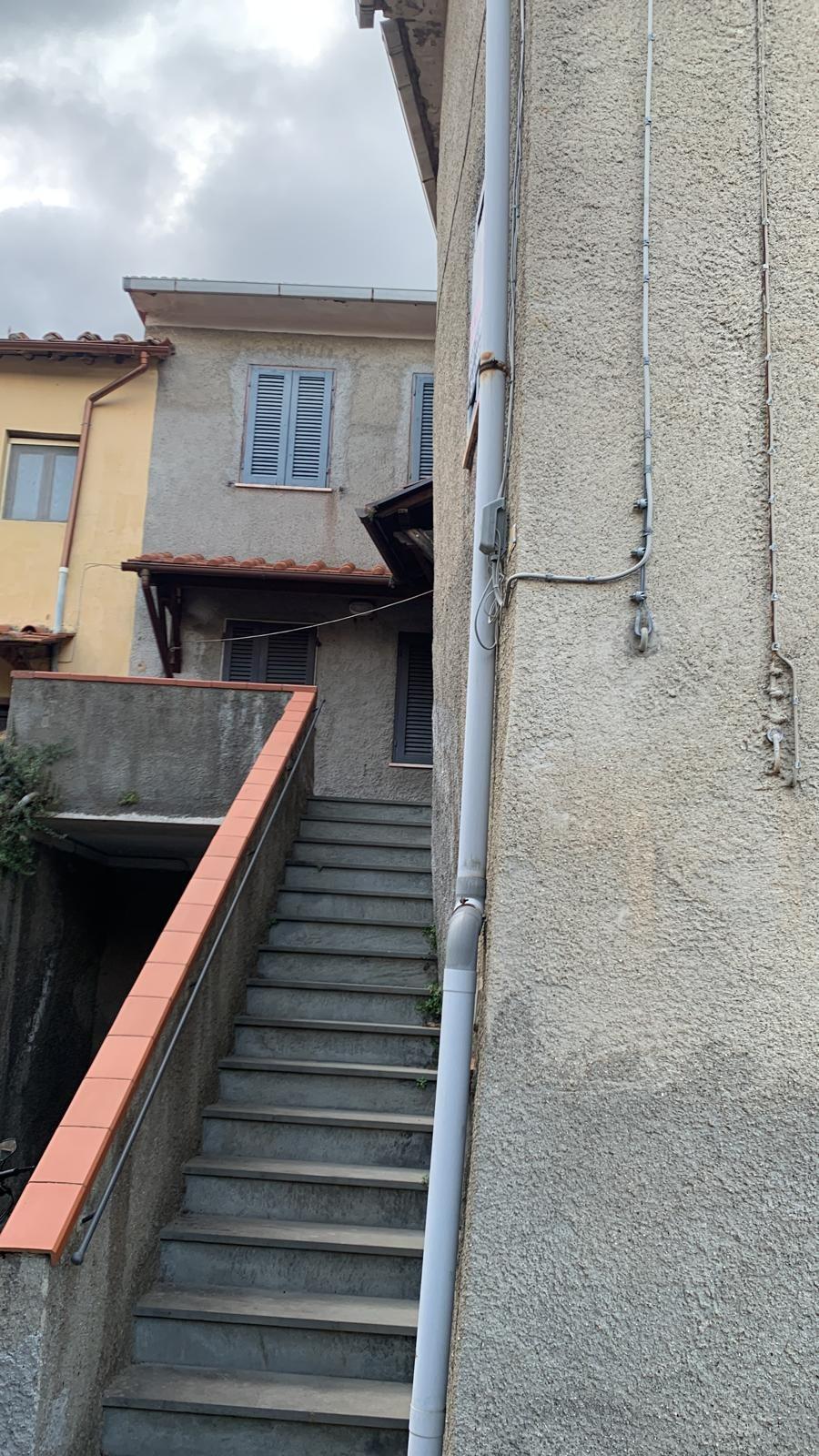 Immagine 11 di Terratetto in vendita  a Buti