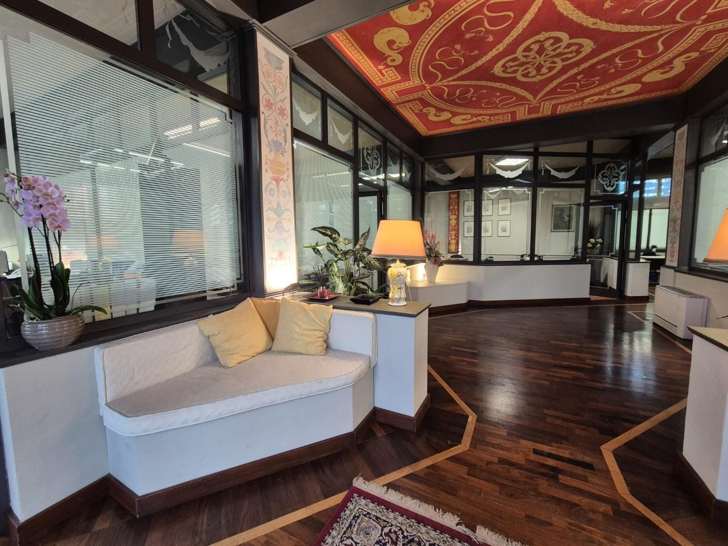 Immagine 10 di Ufficio in affitto  a Pontedera