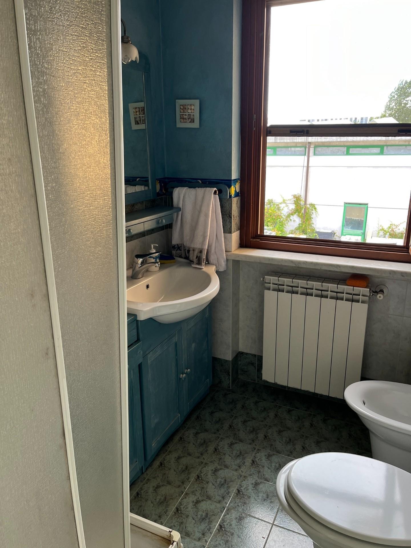 Immagine 13 di Terratetto in vendita  a Massa