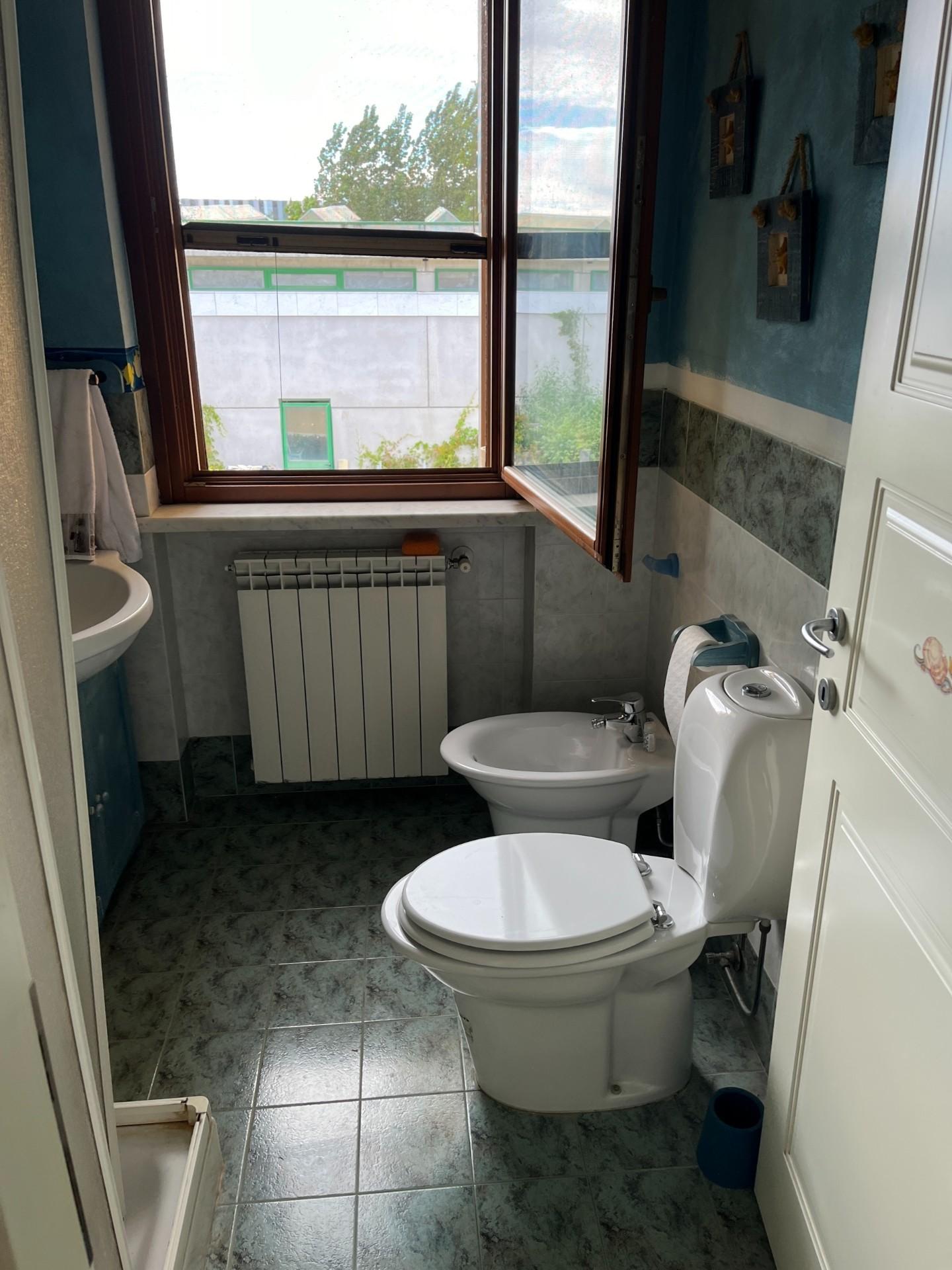 Immagine 14 di Terratetto in vendita  a Massa