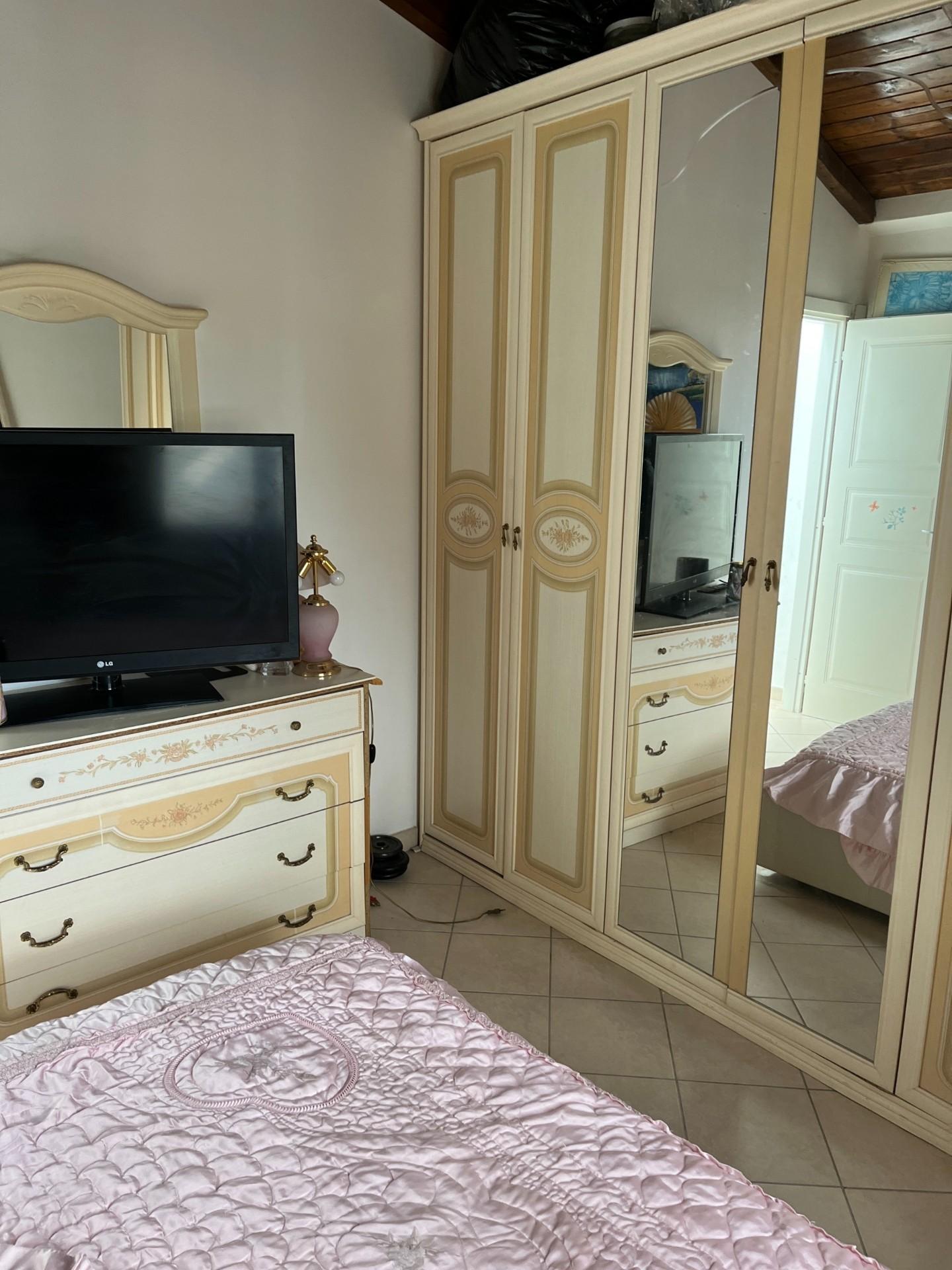 Immagine 19 di Terratetto in vendita  a Massa