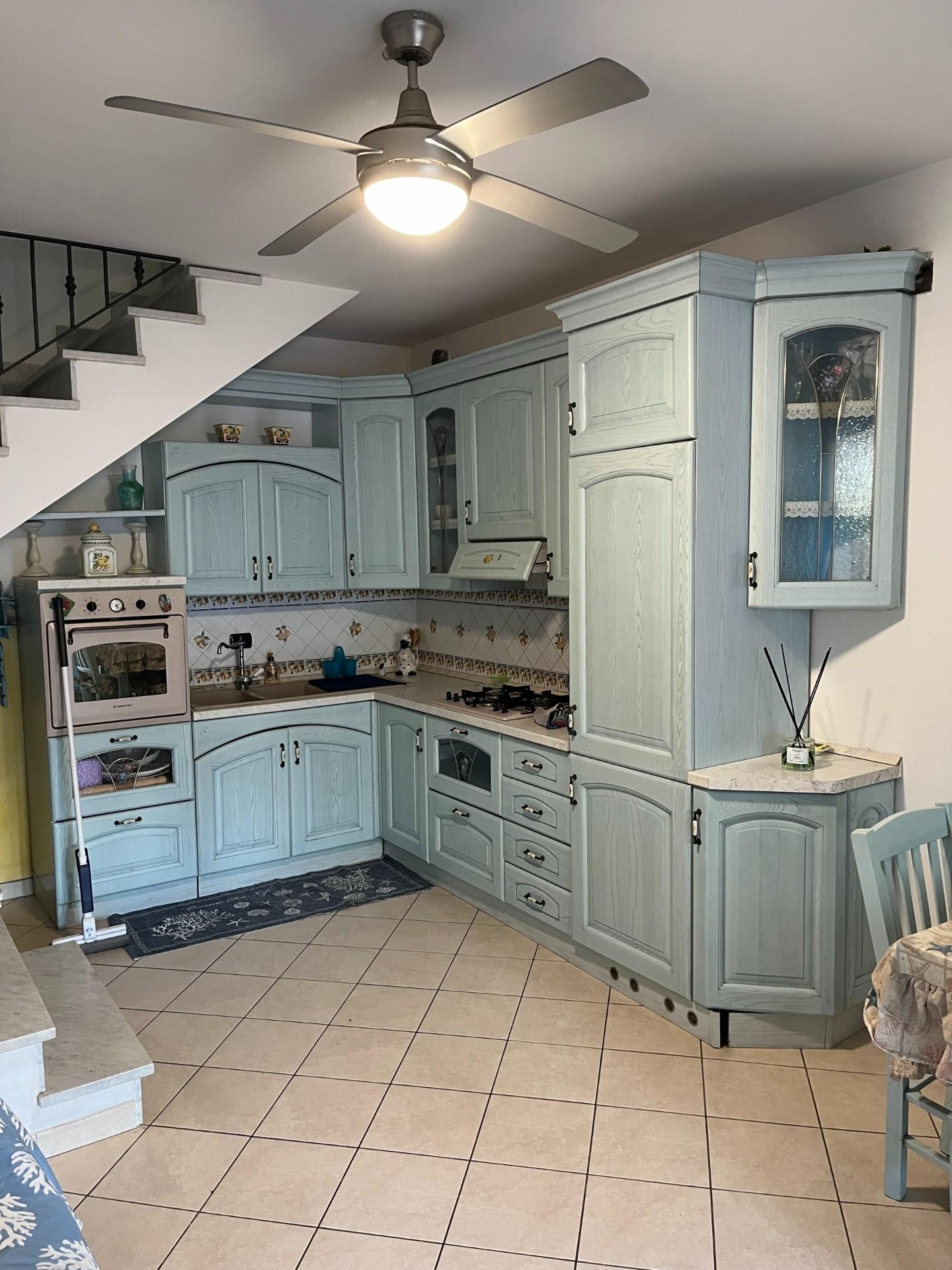 Immagine 2 di Terratetto in vendita  a Massa