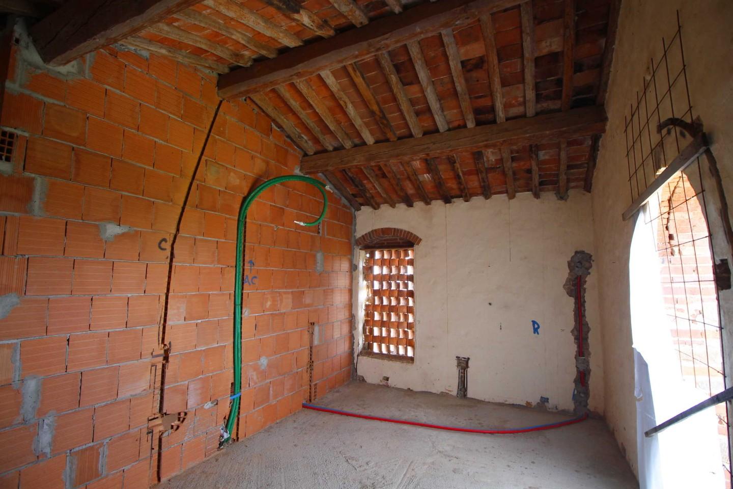 Immagine 16 di Casa colonica in vendita  a Monsummano Terme