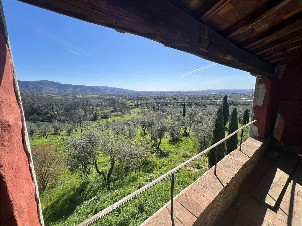 Immagine 29 di Casa colonica in vendita  a Monsummano Terme