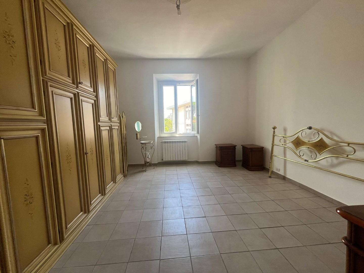 Immagine 5 di Appartamento in vendita  a Livorno