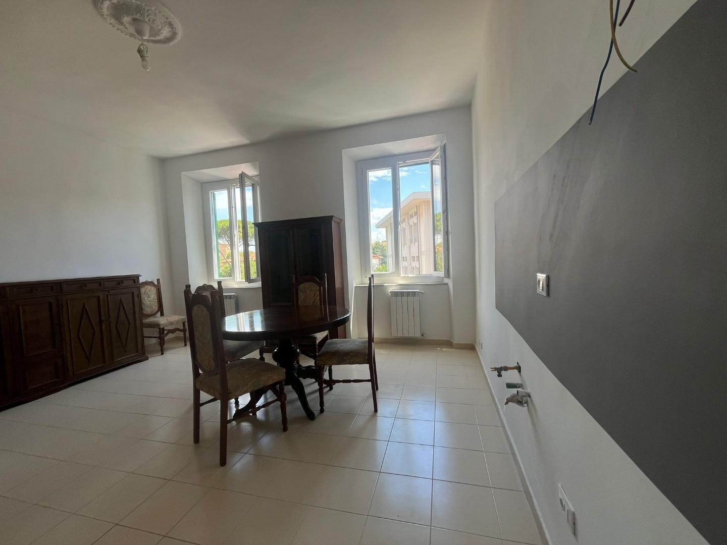 Immagine 3 di Appartamento in vendita  a Livorno