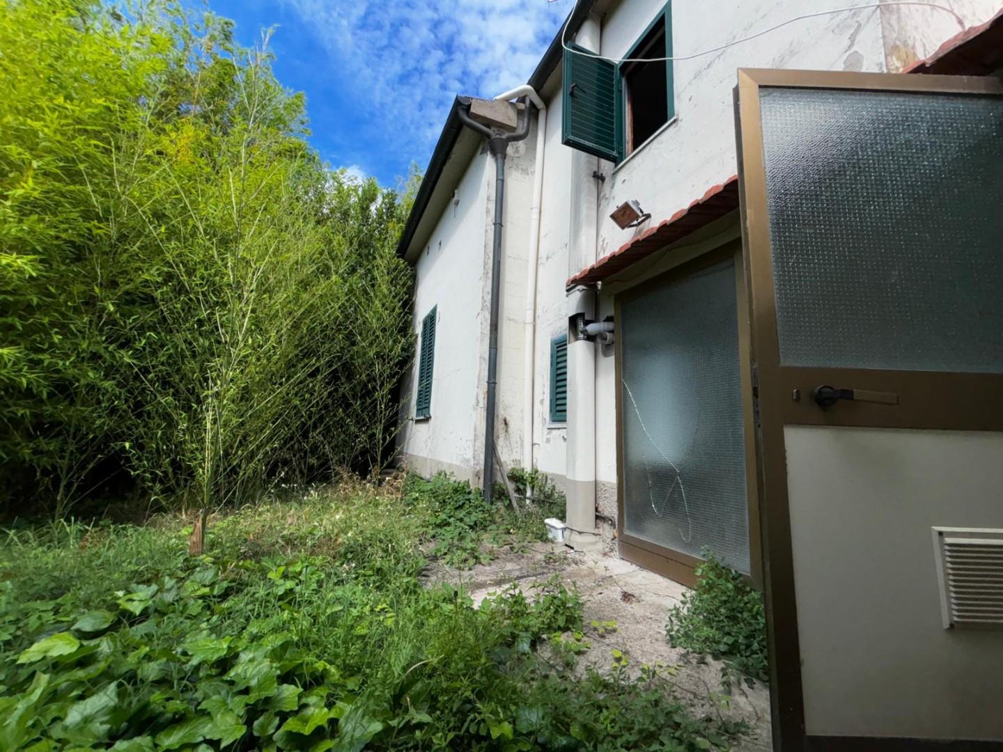 Immagine 2 di Terratetto in vendita  a Peccioli