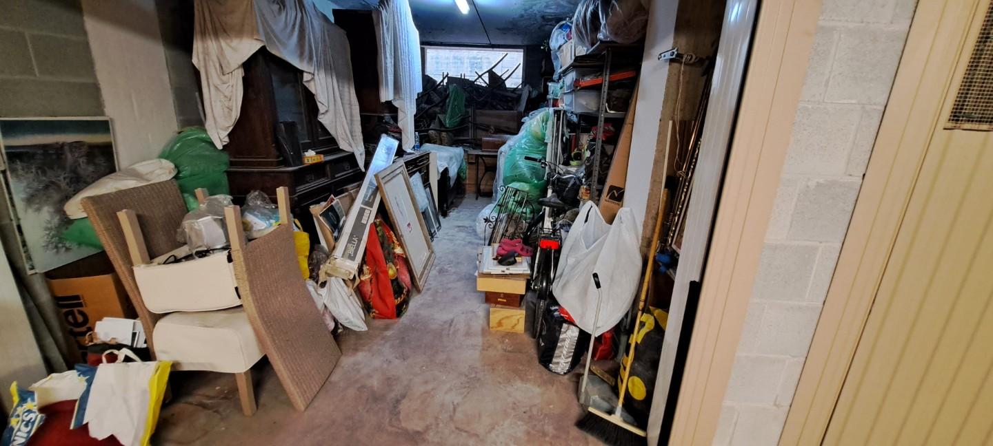 Immagine 3 di Garage in vendita  a Livorno