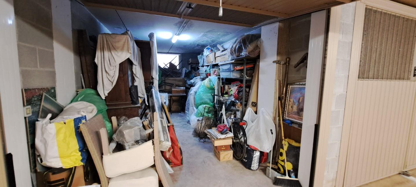 Immagine 6 di Garage in vendita  a Livorno