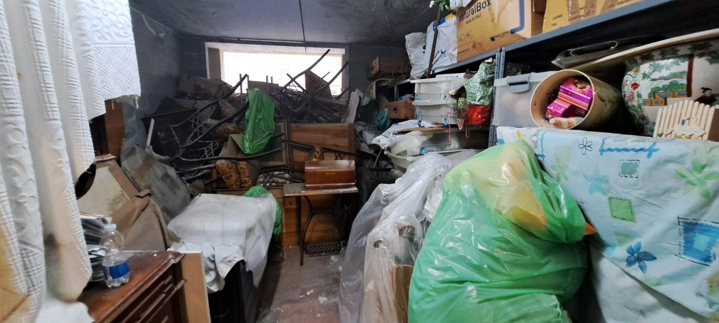 Immagine 13 di Garage in vendita  a Livorno