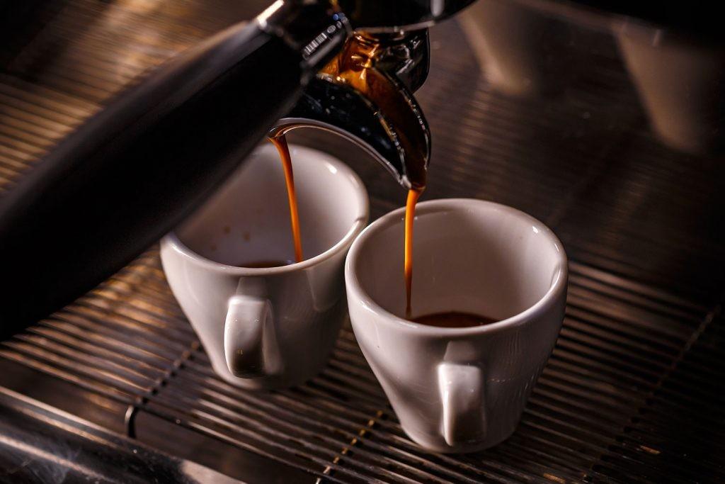 Immagine 1 di Bar / Ristorante in vendita  a Siena