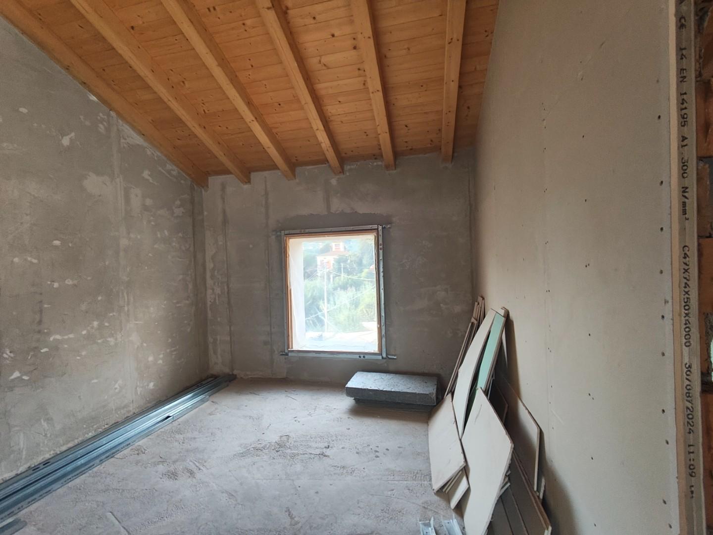 Immagine 25 di Appartamento in vendita  a Lucca