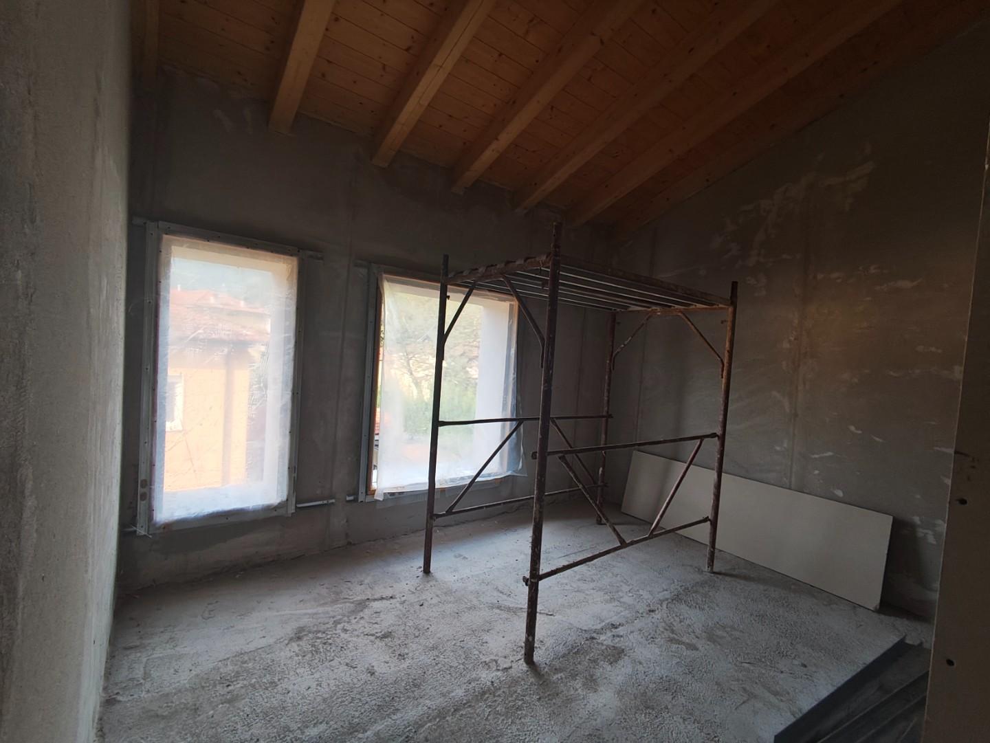 Immagine 20 di Appartamento in vendita  a Lucca